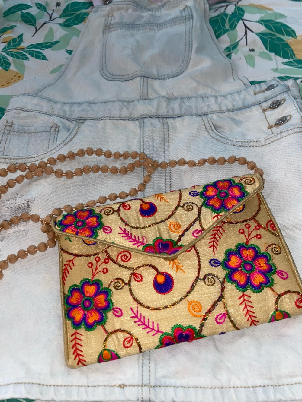VIBRANT ENVELOPE JAIPURI AARI ZARI CROSSBODY Embroidered Floral Silk Purse
